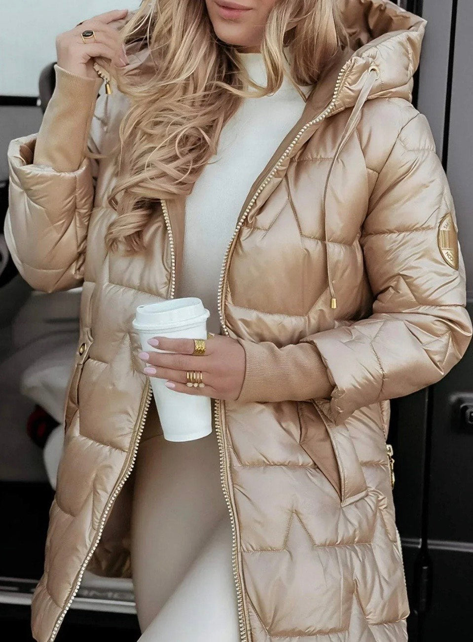 Vega | Chaqueta acolchada larga y cálida con capucha envolvente